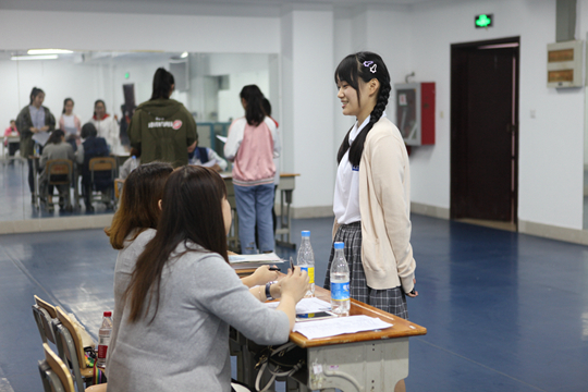 相关专业面试在学校莫愁路校区进行