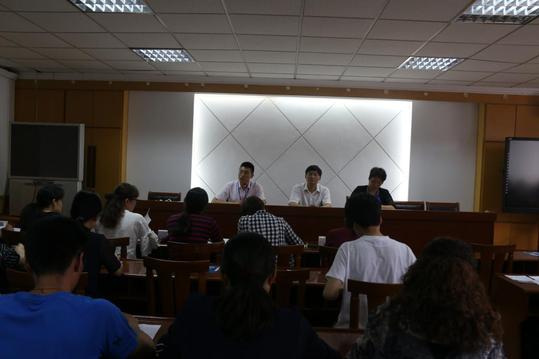 校领导强调招生重点 校领导强调招生重点