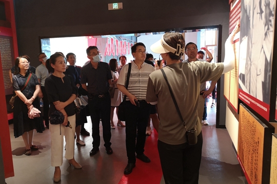 全体学员来到了溧水区石山下中国供销社博物馆和红色李巷中国新四军历史研究馆进行了实地的参观学习