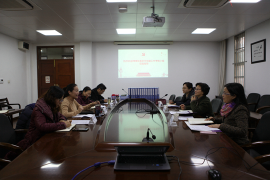 由南京卫生高等职业技术学校组成的考核小组来到学校开展考核工作
