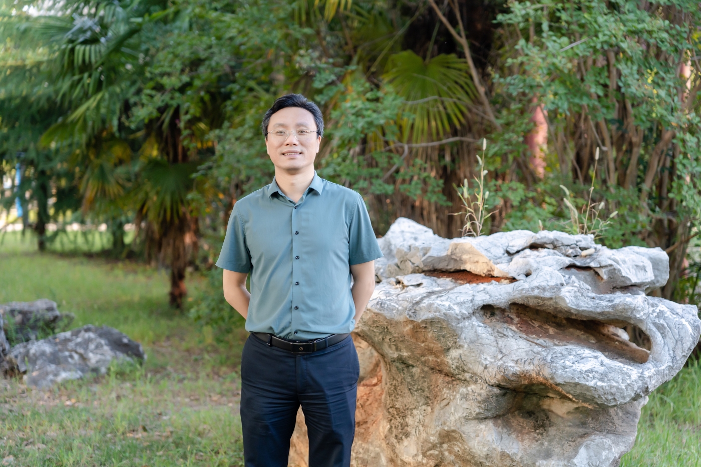 序号19_丁九峰_培养对象生活照-横版_丁九峰人物照