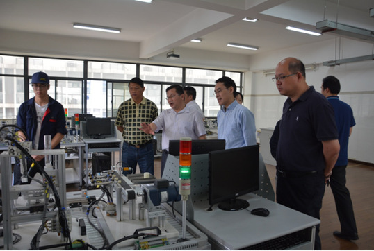 视察现场 视察现场